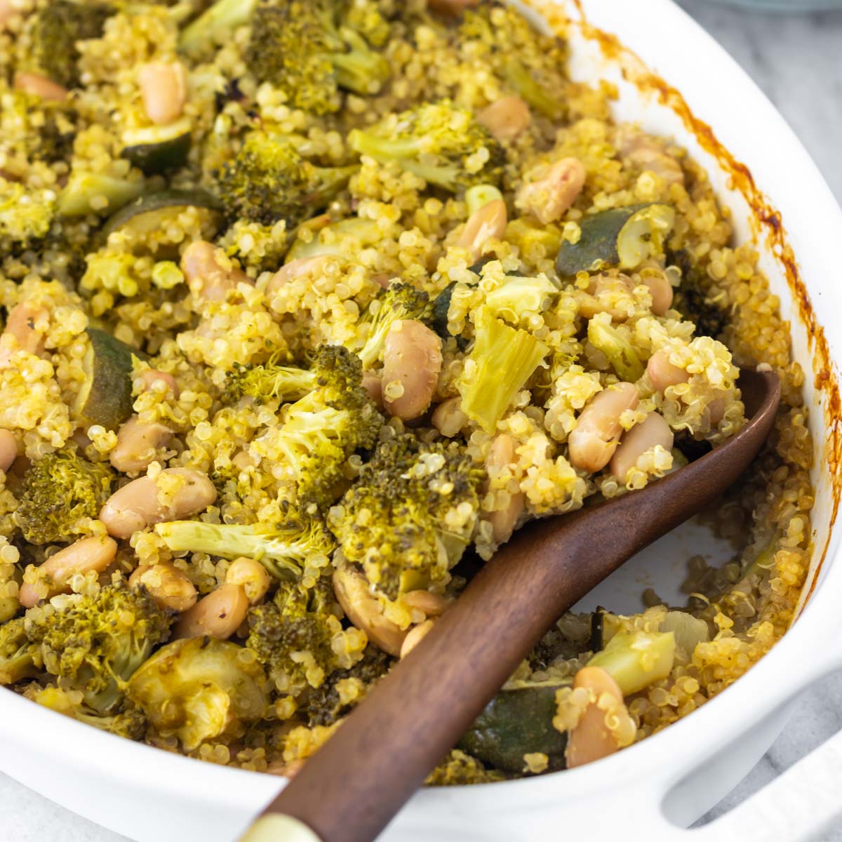 Assado de Quinoa com Pesto e Feijão-Branco