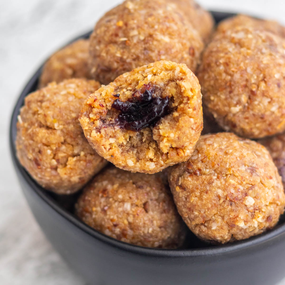 Docinhos de Amendoim com Geleia