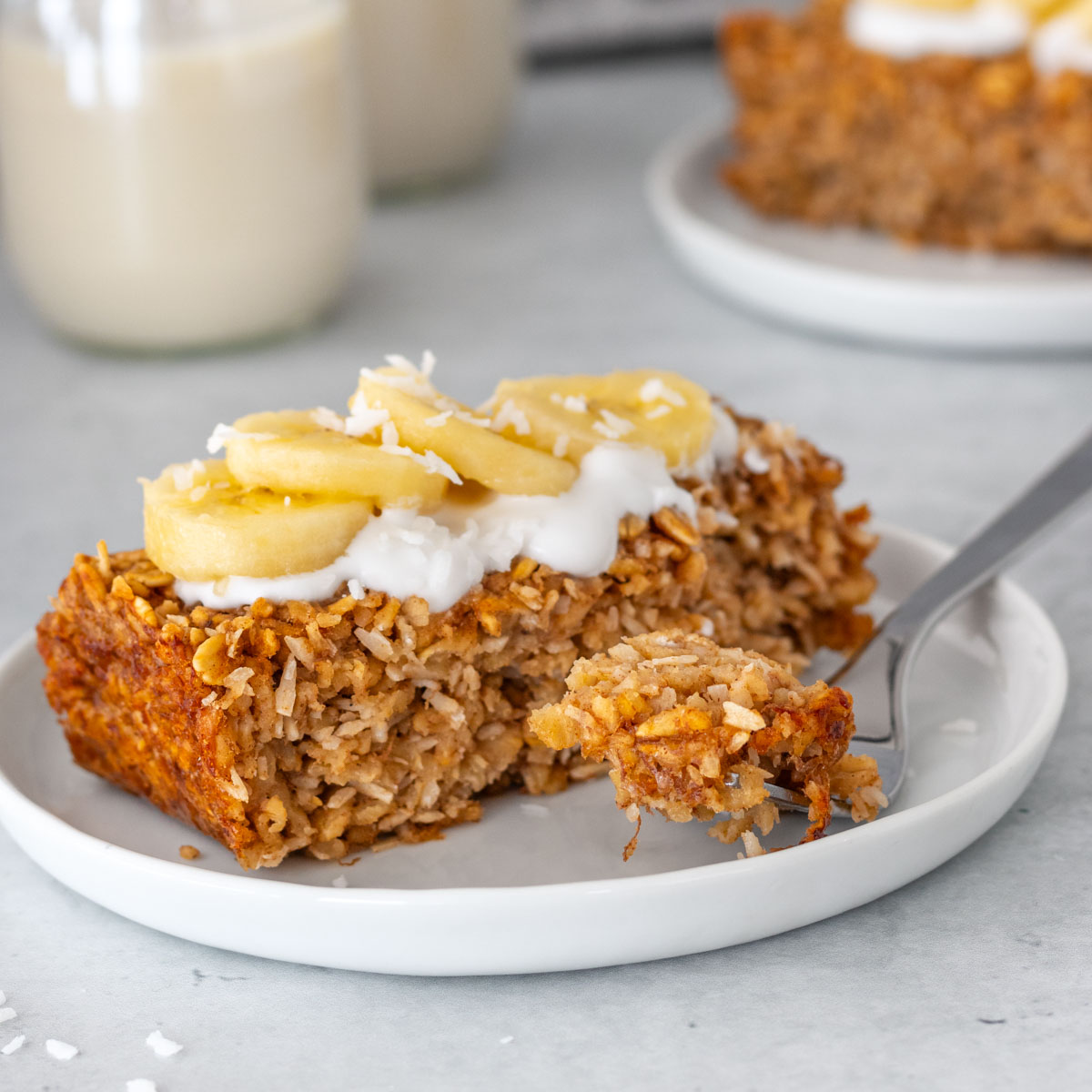 Bolo de Mingau de Aveia Assado com Coco e Banana