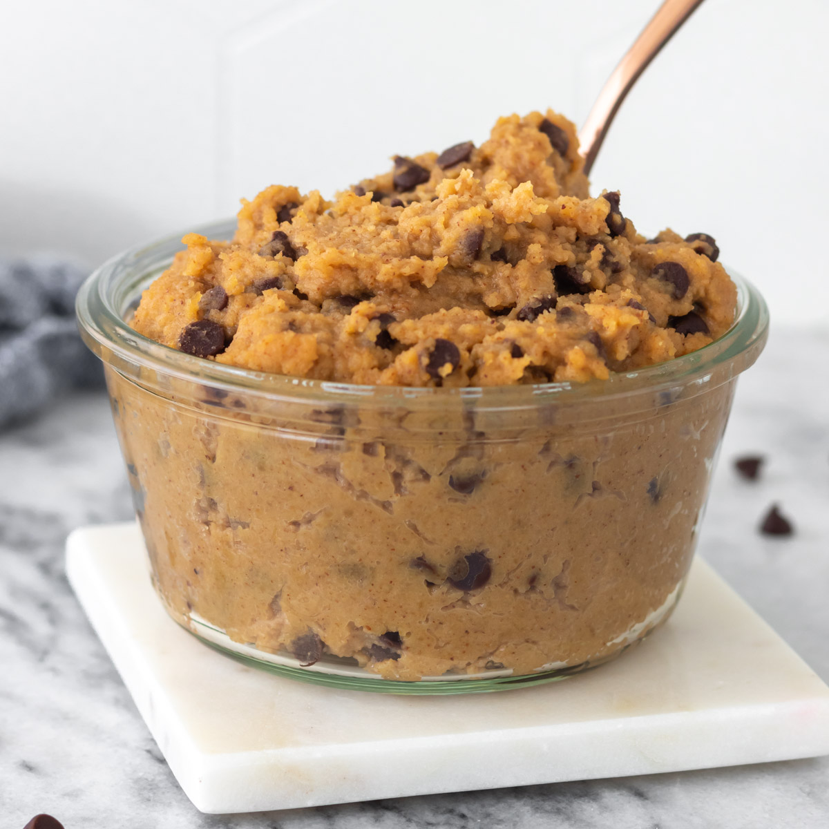 Pasta de Grão-de-Bico Doce com Gotas de Chocolate