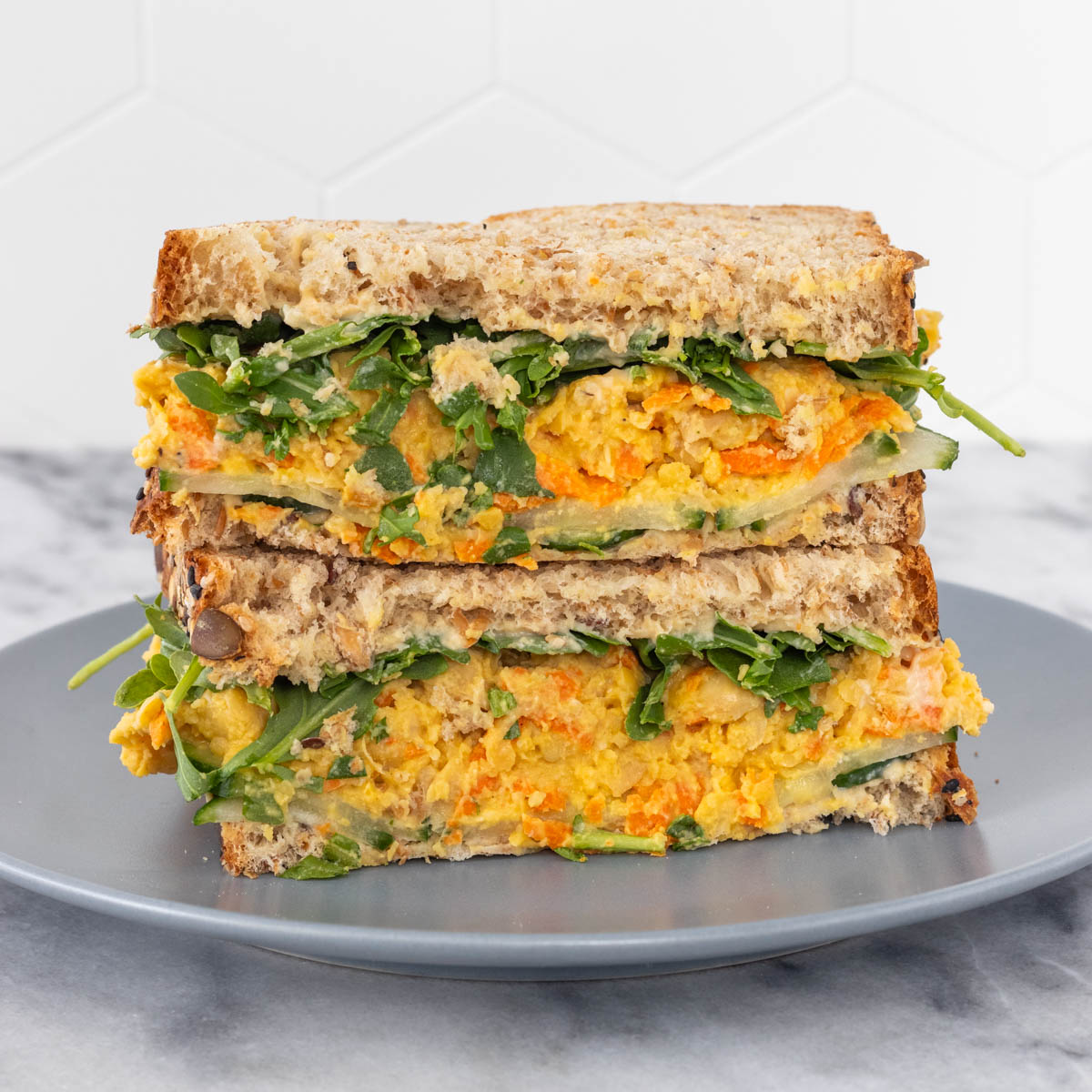 Sanduíche de Grão-de-Bico Cremoso com Homus