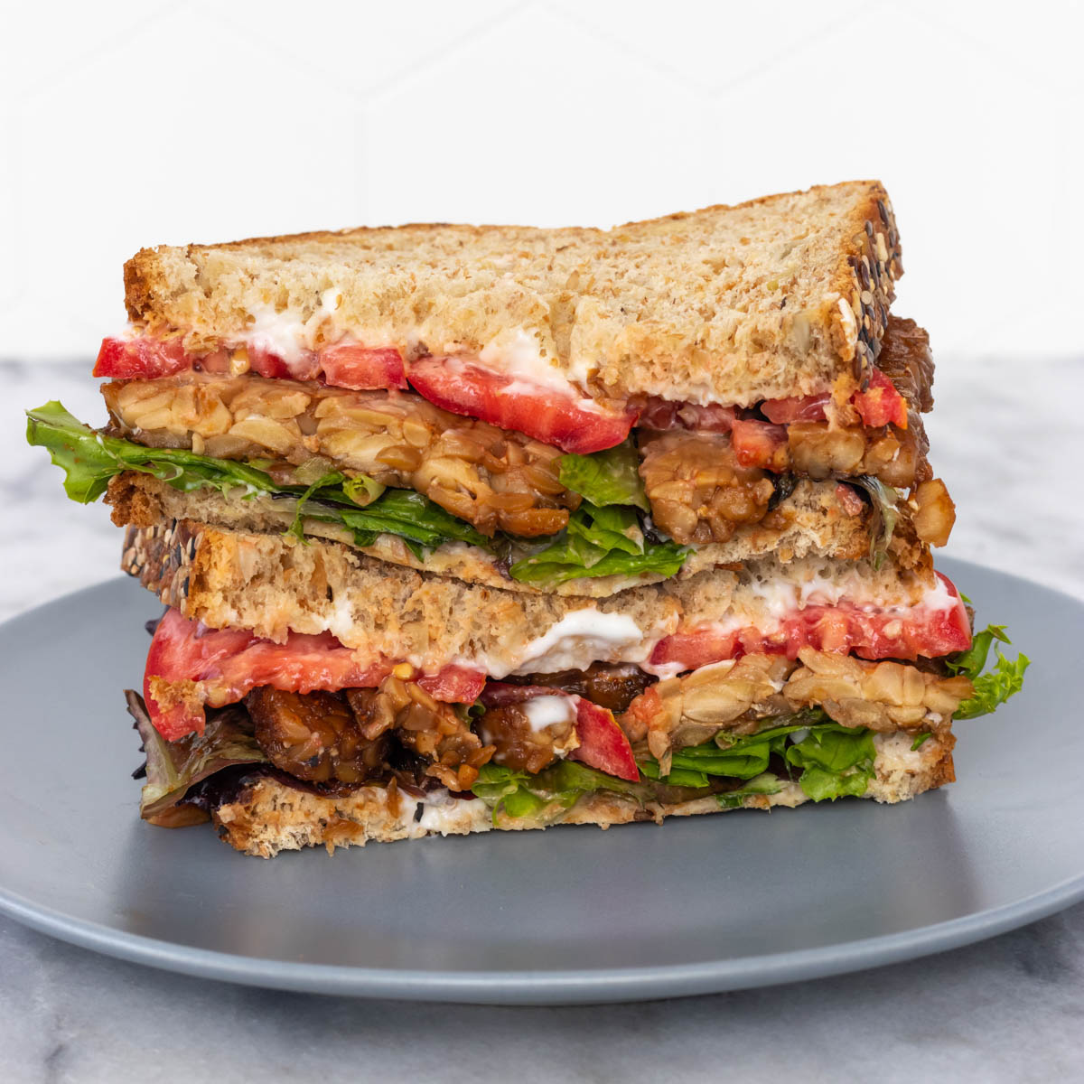 Sanduíche de Tempê com Tomate