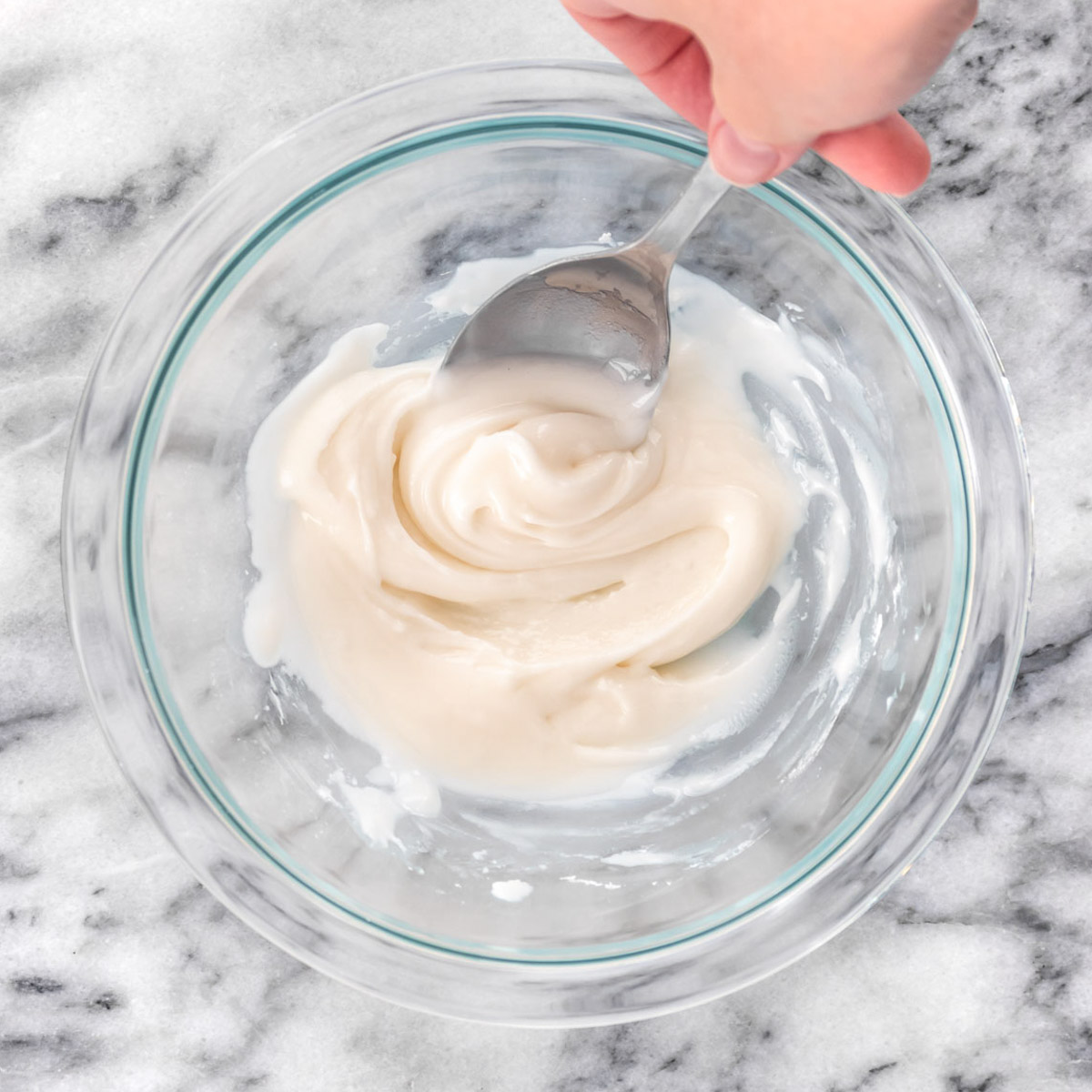 Glacê Vegano Simples (Sem Ovo)